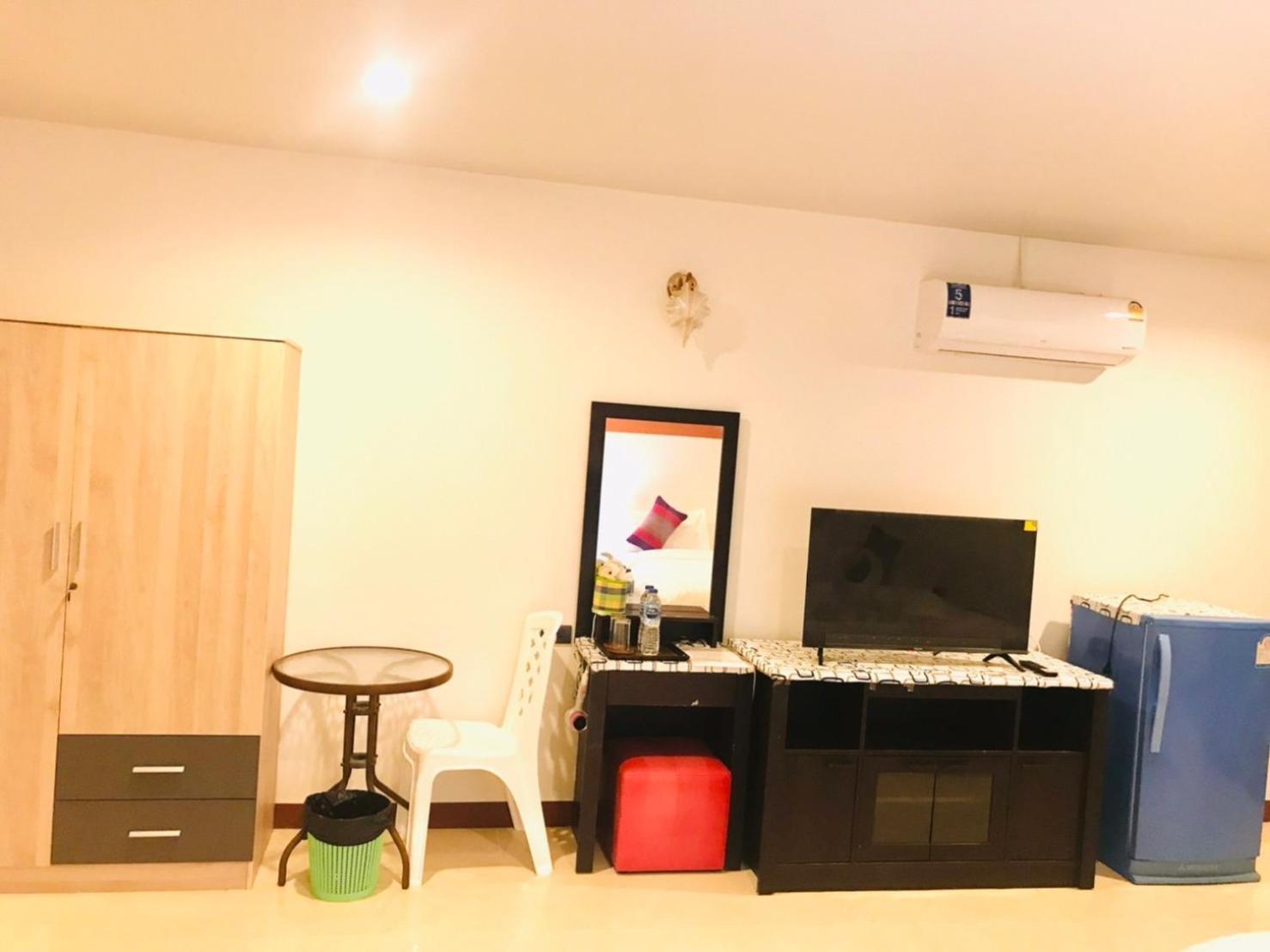 Benetti House Hostel Patong Exterior foto