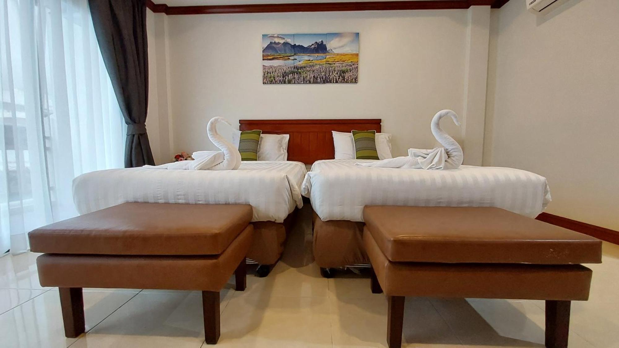 Benetti House Hostel Patong Exterior foto