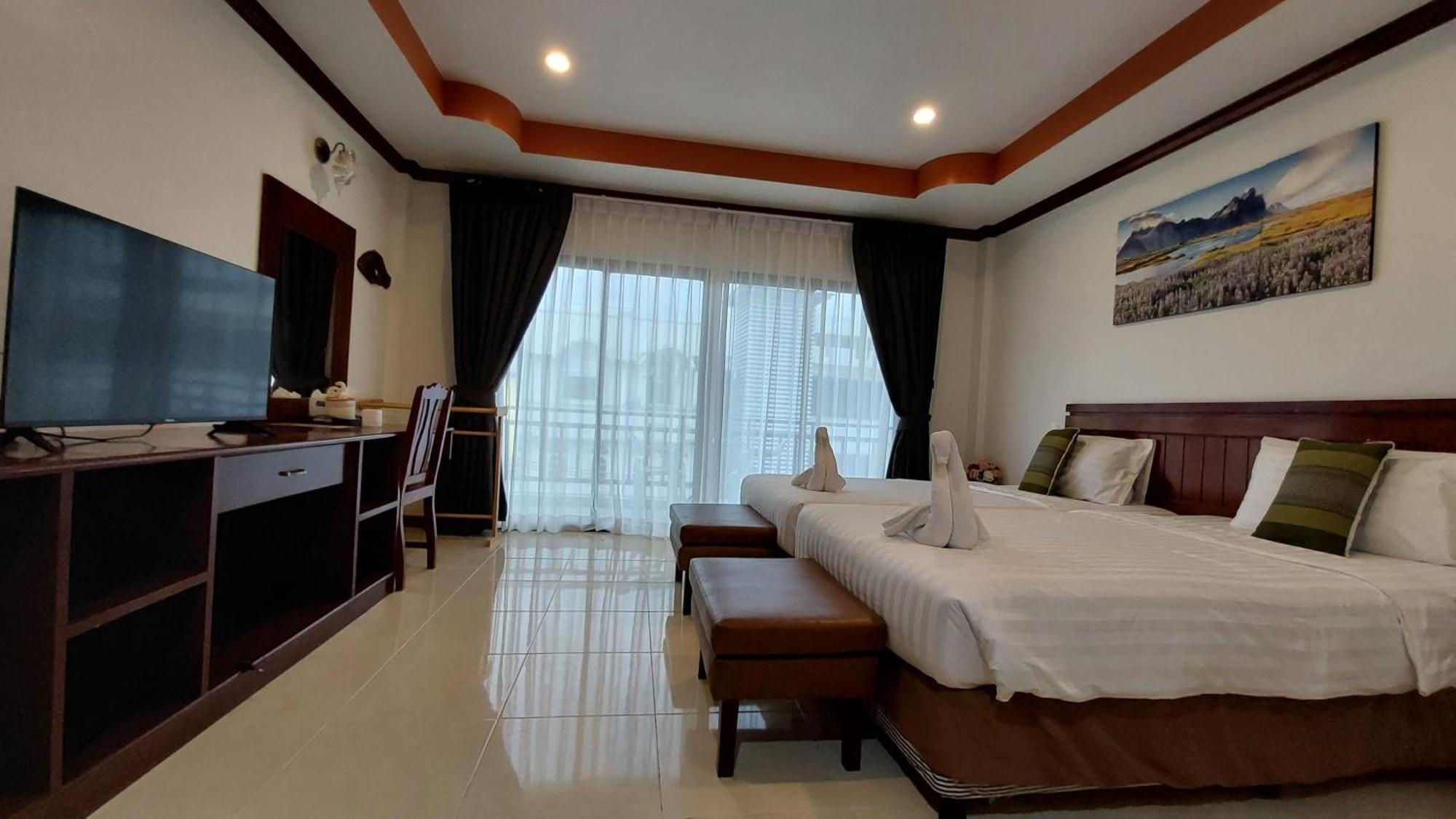 Benetti House Hostel Patong Exterior foto